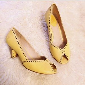 ISO Frye Maya Vintage Stud 6.5